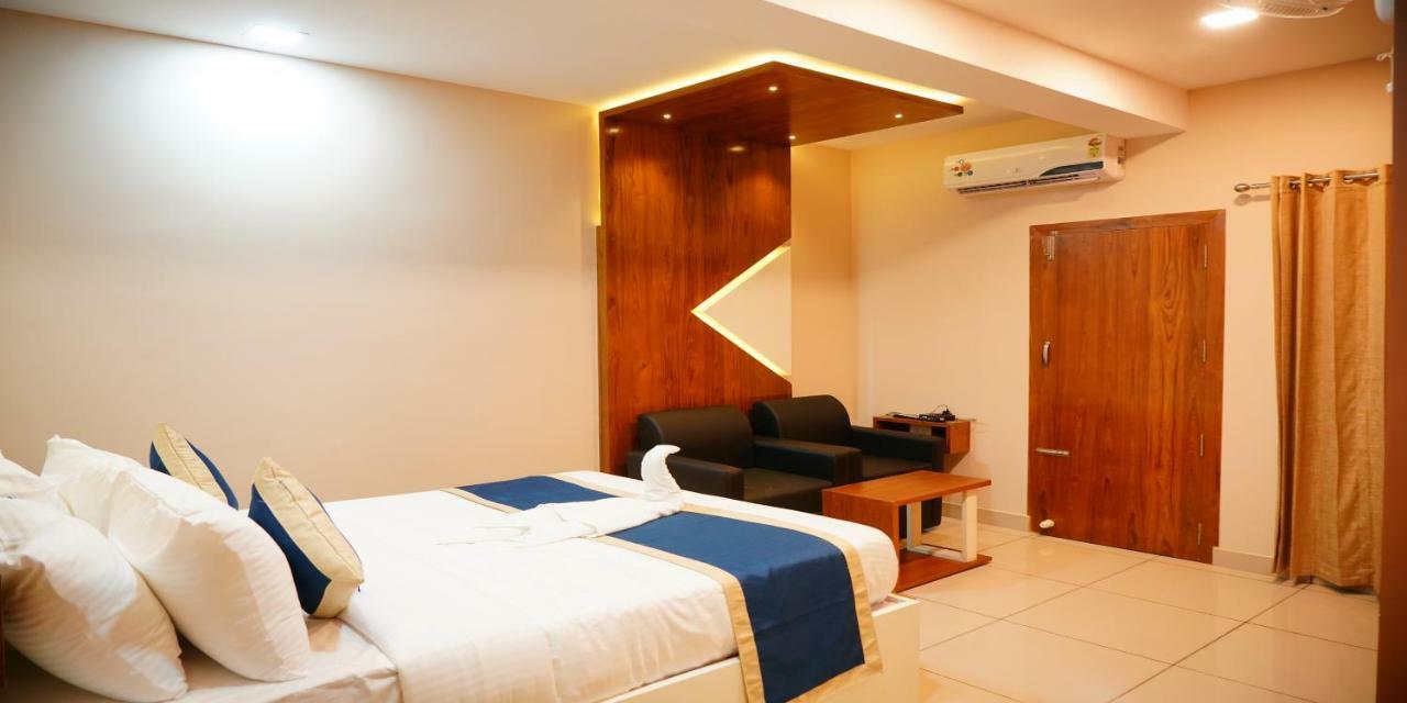 Nextel Inn, Calicut Exteriör bild